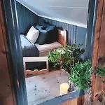 Llama 8 Beds 4 Bedrooms Naustdal