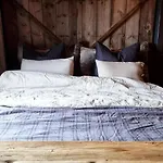 Llama 8 Beds 4 Bedrooms