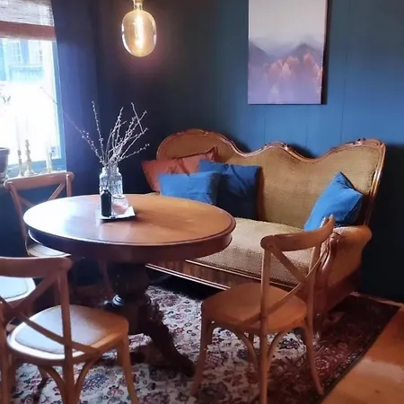 Llama 8 Beds 4 Bedrooms Дом отдыха *