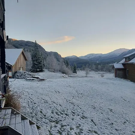 Llama Authentic Sunnfjord Farm * Naustdal i Sunnfjord