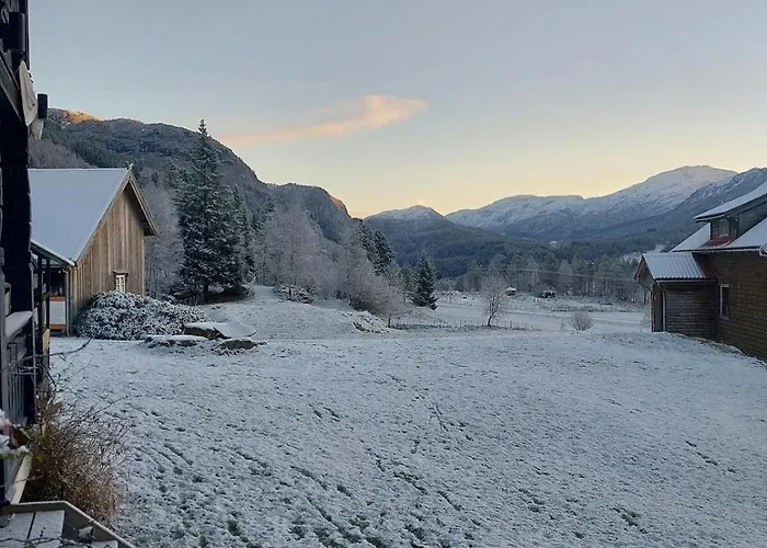 Llama 8 Beds 4 Bedrooms * Naustdal i Sunnfjord